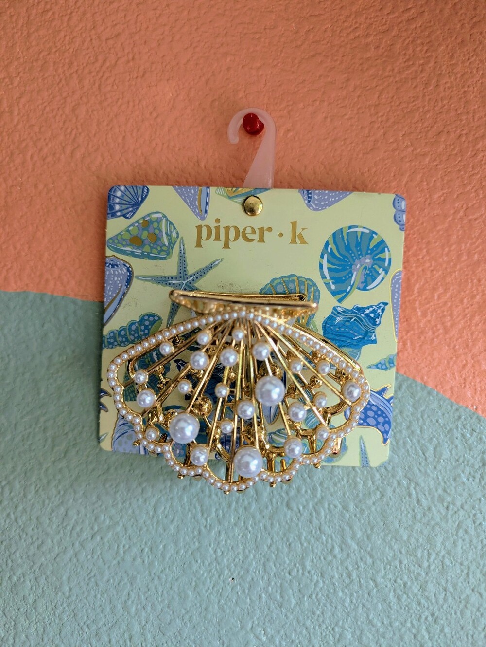 Piper k Gold Pearl Shell Hair Claw Clip